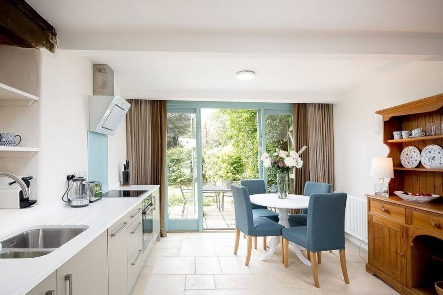 1 bedroom accommodation in Old Sodbury, near Bristol