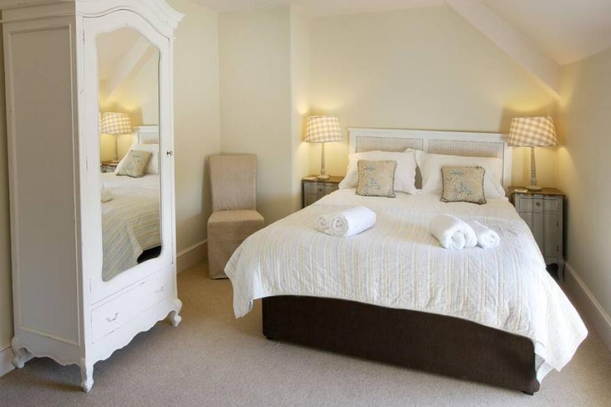 3 bedroom accommodation in Scalby, Scarborough