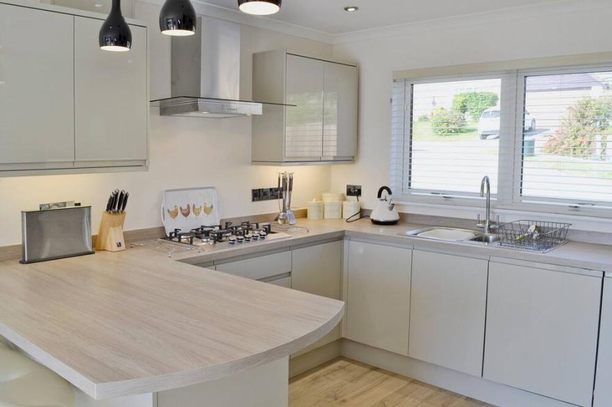 3 bedroom accommodation in Polmear, near Par