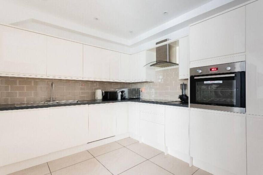 The Paddington Retreat - Elegant 4BDR in 2 Paddington Mews