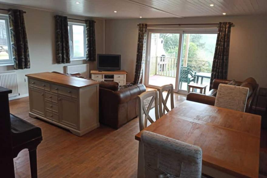 Wringford Cottage Sleeps 6 (3 Bedrooms)