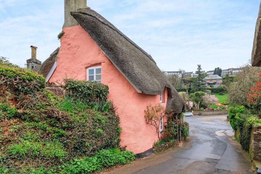 3 bedroom accommodation in Torquay