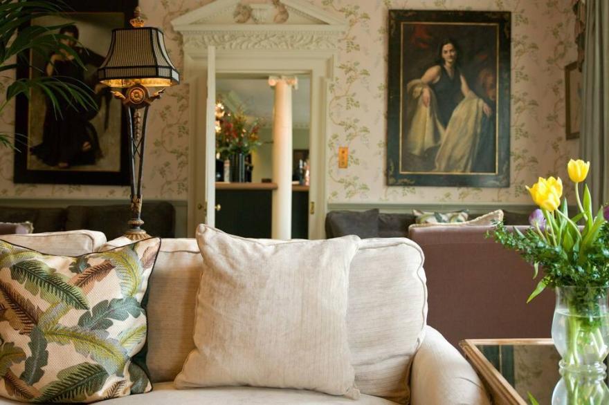 11 bedroom accommodation in Cranborne