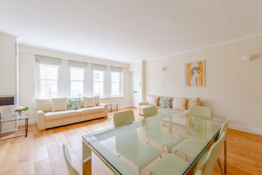 Spacious and Central 3 Bedroom House in Paddington