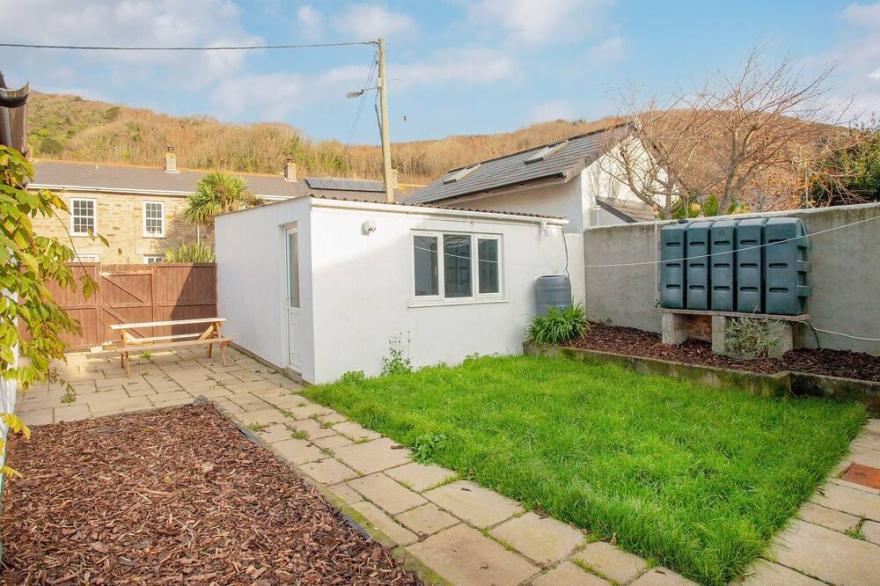 5 bedroom accommodation in Portreath