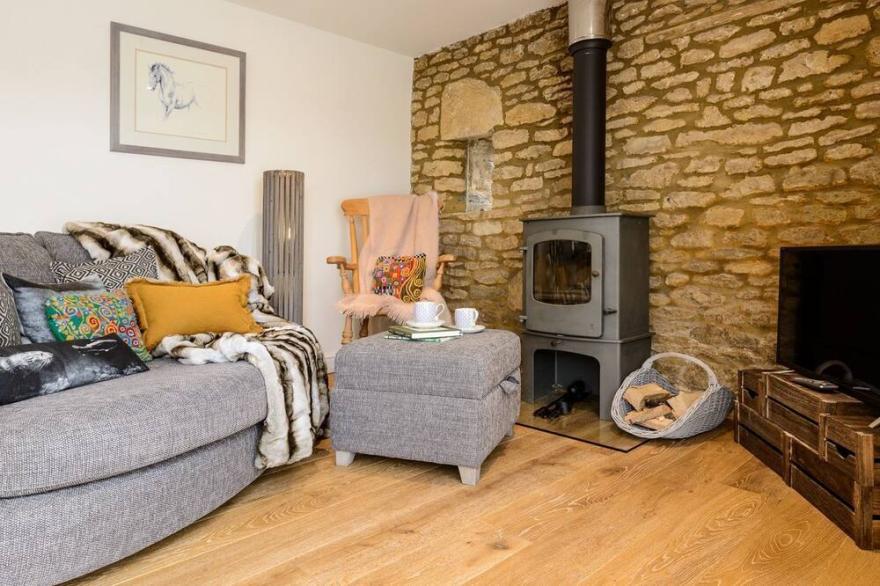 1 bedroom accommodation in Old Sodbury, near Bristol