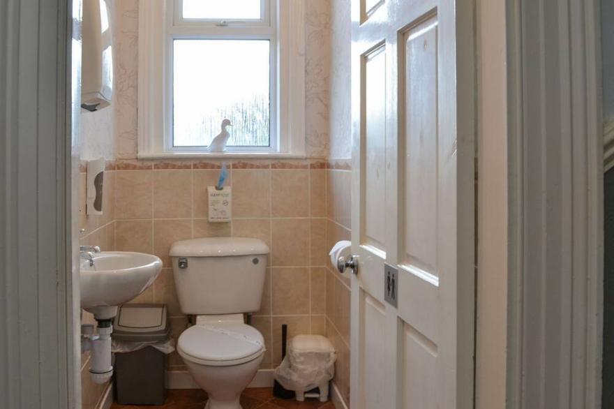 11 bedroom accommodation in Bridlington