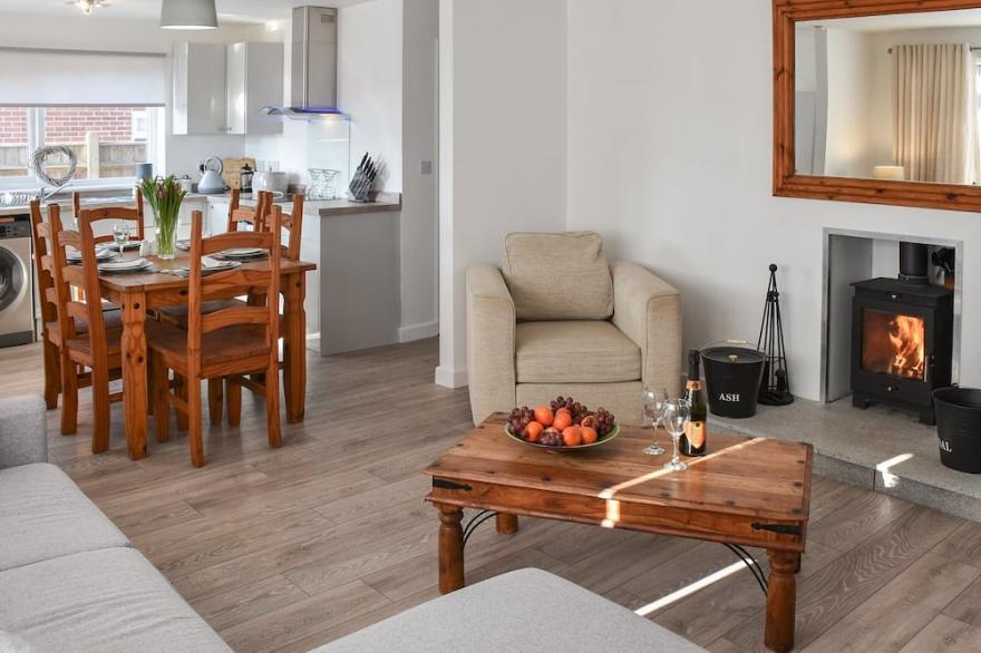 2 bedroom accommodation in Scratby