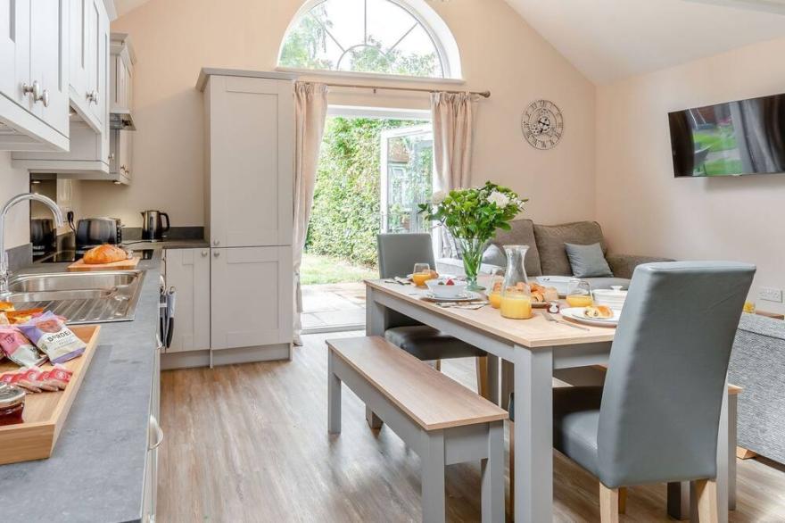 3 bedroom accommodation in Wilberfoss, nr York