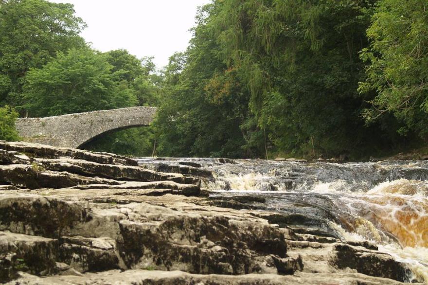 Cosy 2 Bed traditional 200 year old Yorkshire Dales Cottage.