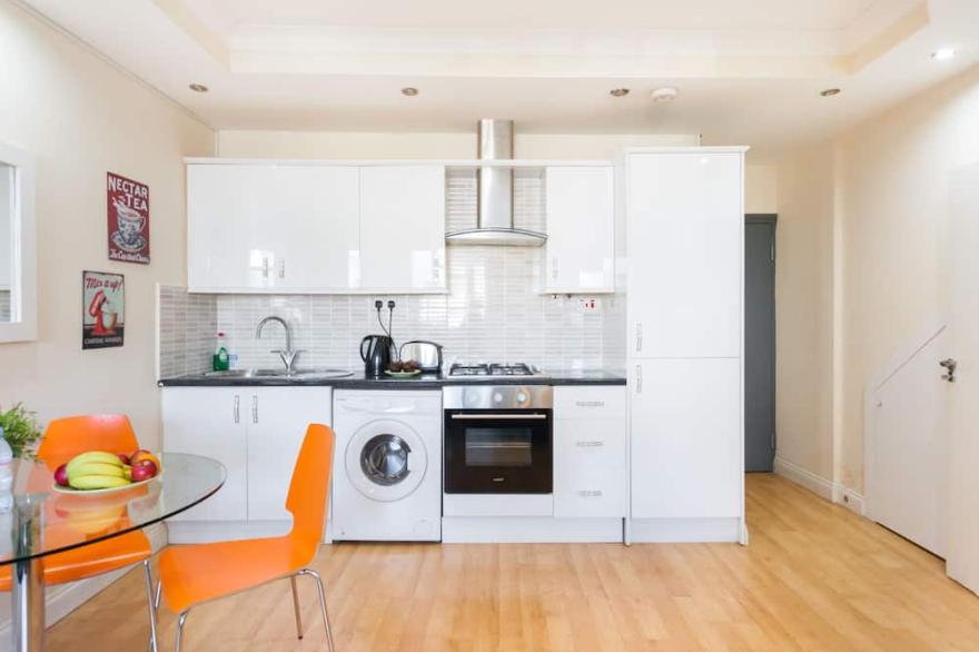 Camden City Apartment 9