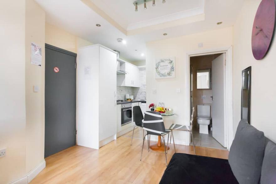 Camden City Studio 12Y