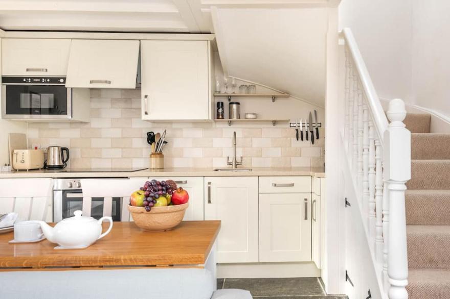 Over The Hedge, a 100 year old renovated cottage near Crackington Haven