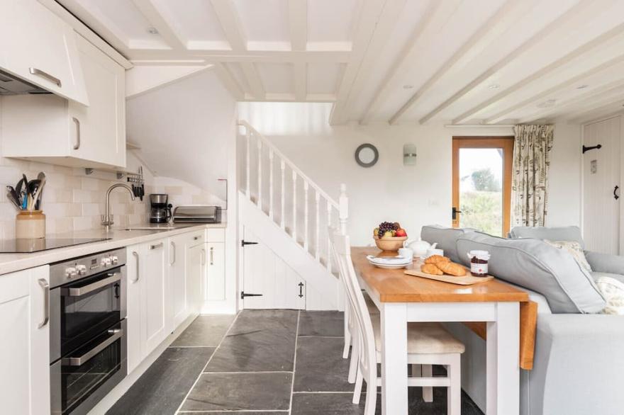 Over The Hedge, a 100 year old renovated cottage near Crackington Haven