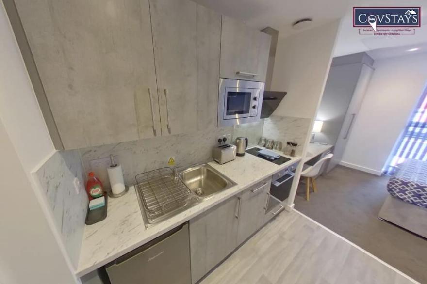 Signature House - Modern City Studio