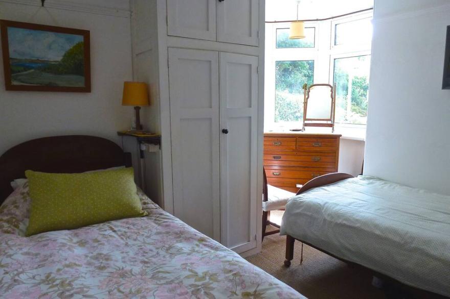 A Hidden Gem -- Cornish Cottage with Private Shared Valley and Beach - REDUCTION