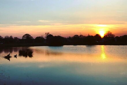 Tranquility in the heart of Wimbledon Village with stunning Common views