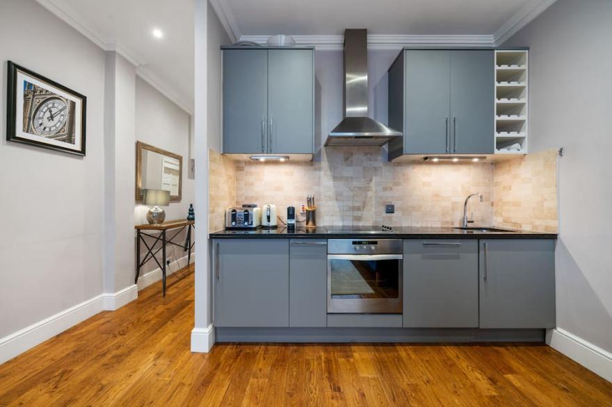 Rare new spacious luxury home in West End / Mayfair / Piccadilly