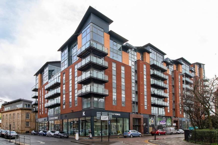 Metropole Apartment - Parking available