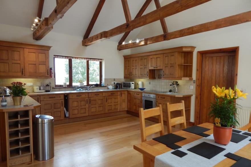 Stunning quality barn conversion, heated swimming pool, hot tub