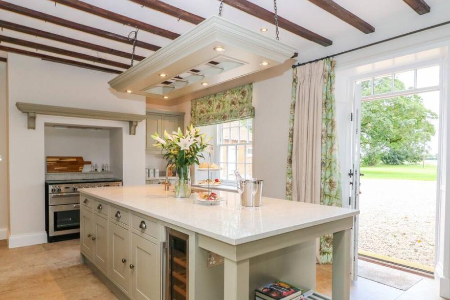 HALL GARTH, family friendly, with open fire in Leven Near Beverley