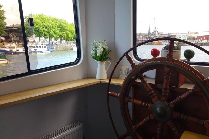 Kyle Blue - Bristol Harbour Houseboat