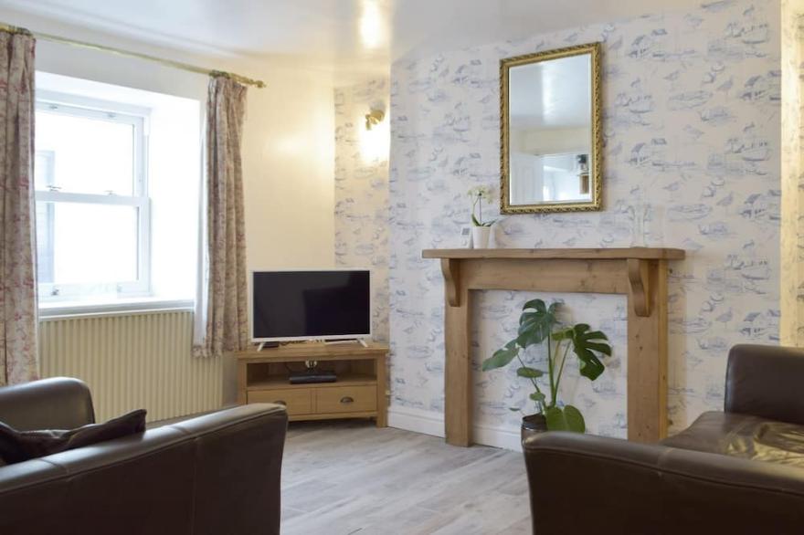 2 bedroom accommodation in Ferryside, near Laugharne and Llansteffan