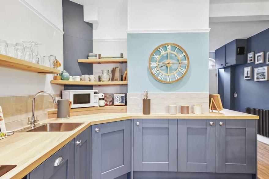 Pet Friendly 3 Bed House Southsea - NEW LISTING!!!