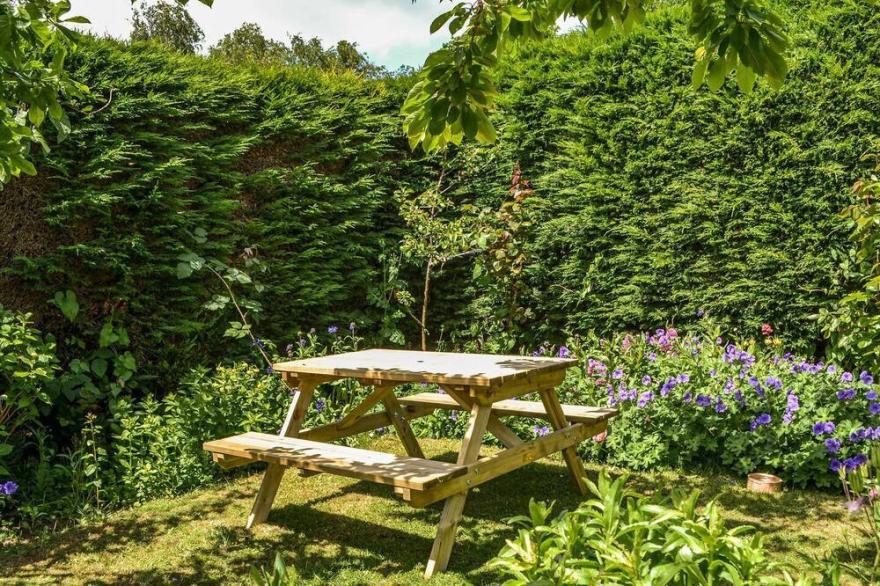 2 bedroom accommodation in Flamborough, near Bridlington