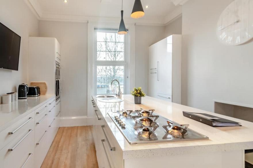 4 bedroom accommodation in Scarborough