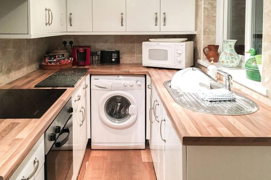 2 bedroom accommodation in Heamoor, near Penzance