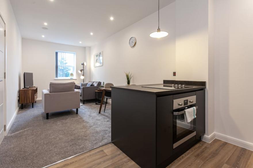 Modern and Chic 1BR Apartment in Bolton