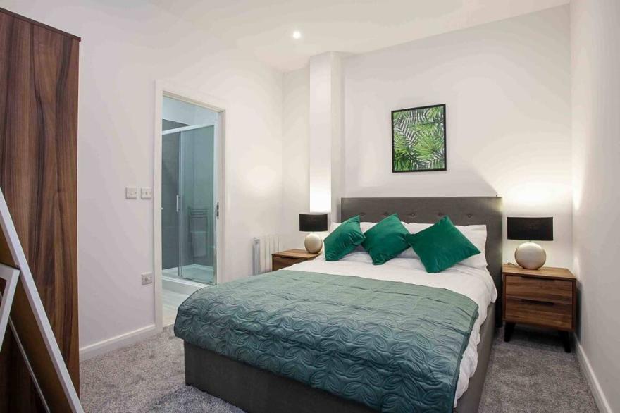 Modern & Stylish 1 Bedroom Apartment in Bolton