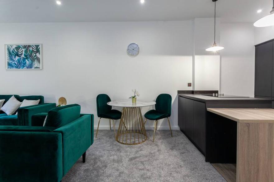 Stylish 1 Bedroom Apartment in Bolton