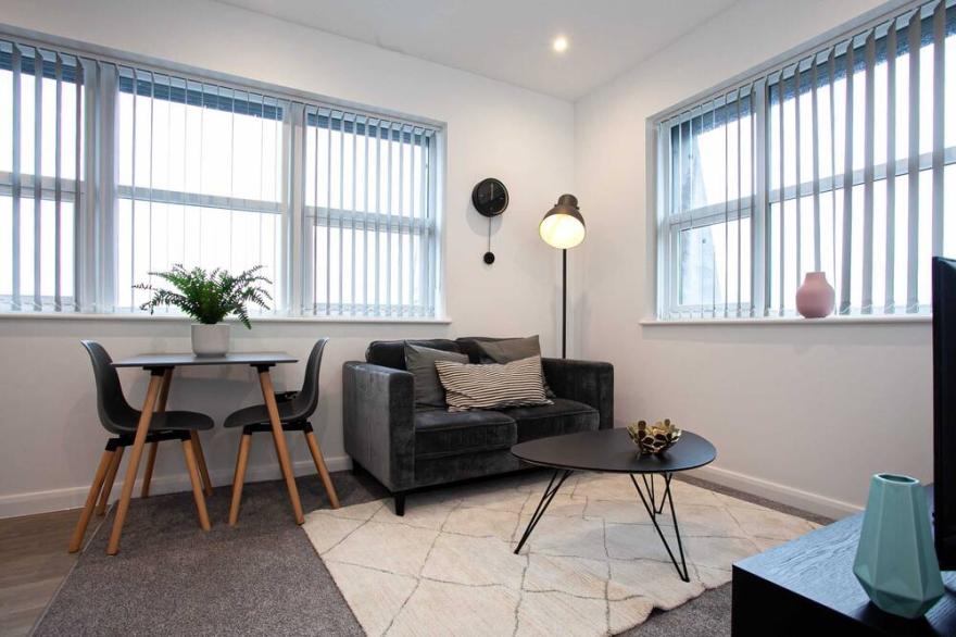 Modern 1 Bedroom Apartment in Central Bolton