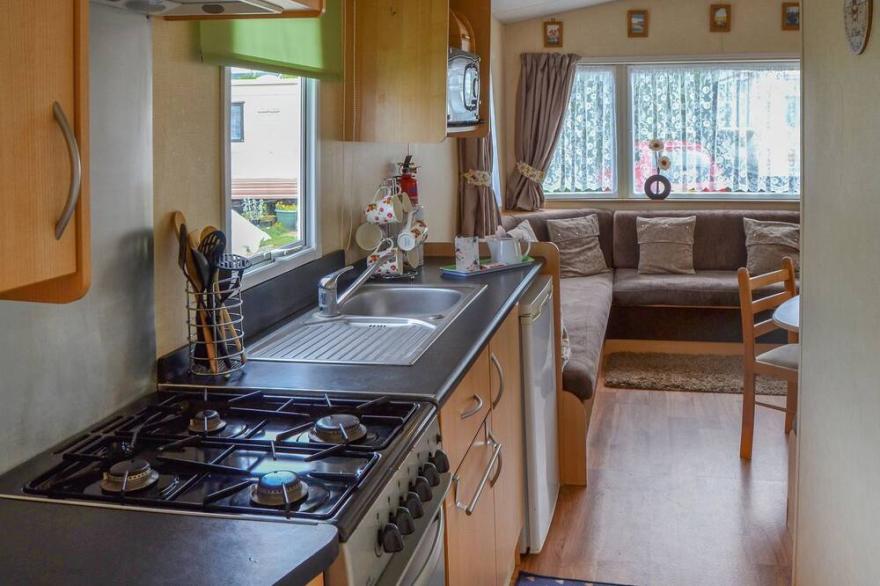 2 bedroom accommodation in Bacton, near Mundsley