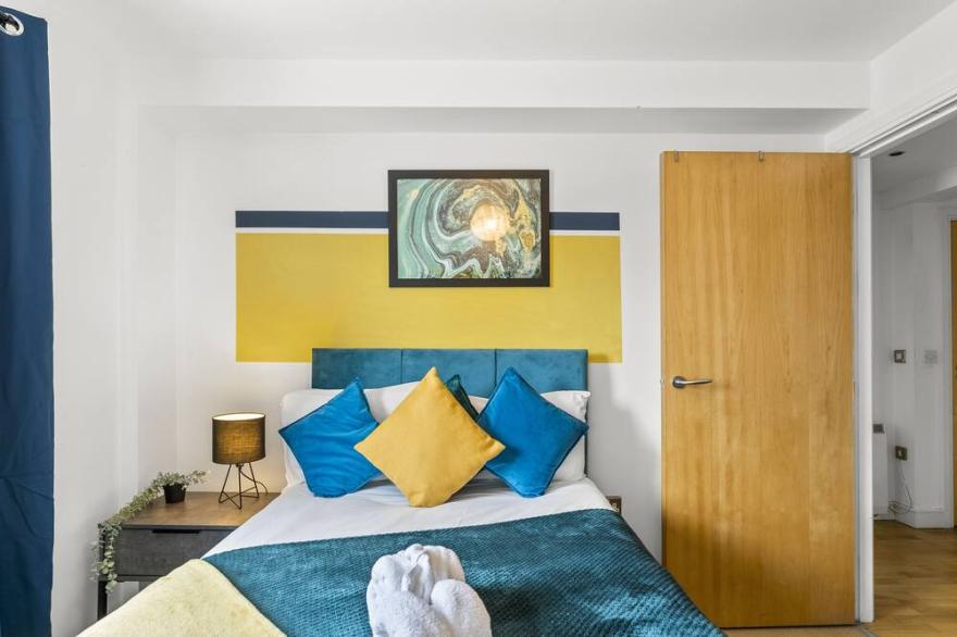 The Bristol Abode - Sleeps 6 - Balcony