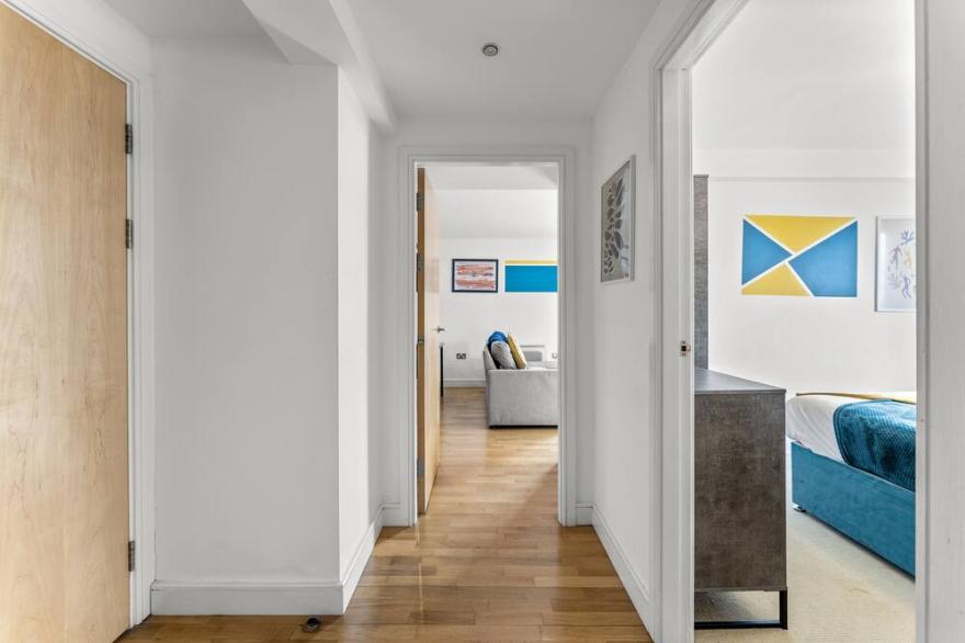 The Bristol Abode - Sleeps 6 - Balcony