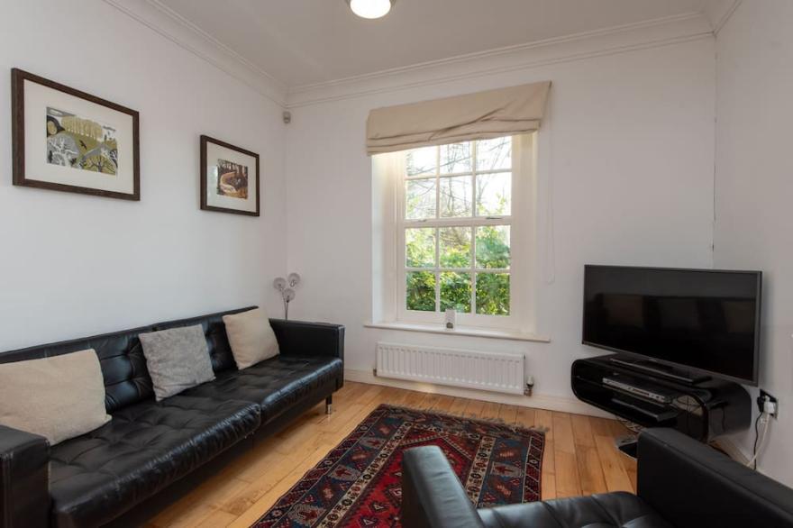 Apartment 4 The Grove minutes walk from Durham City