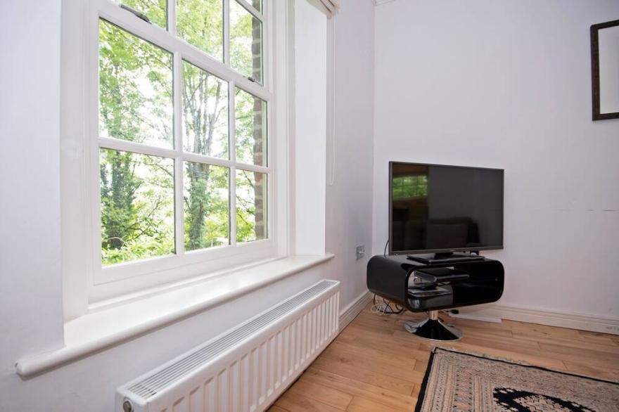 Apartment 4 The Grove minutes walk from Durham City