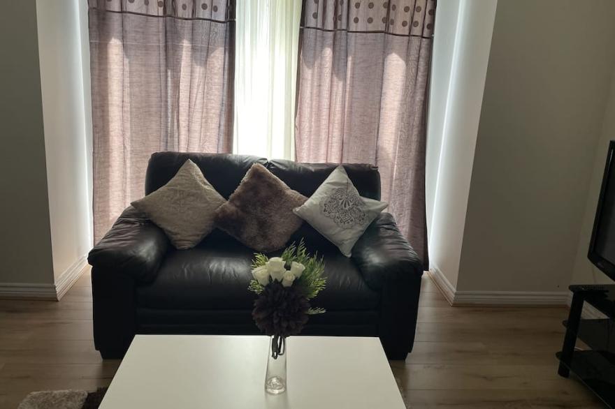 6,4 Larch Garden ,is comfortable Flat in the heart of Manchester