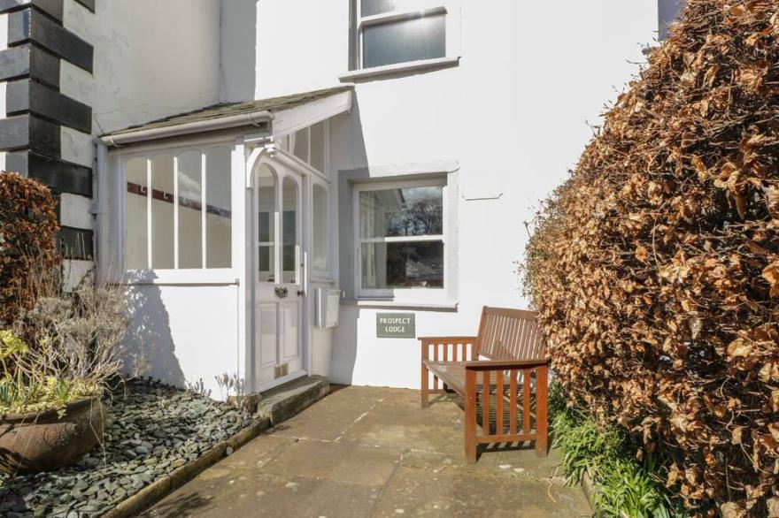 PROSPECT LODGE, pet friendly, with a garden in Portinscale