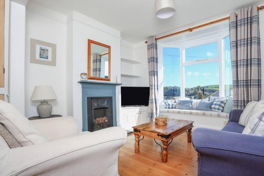 80 ABOVE TOWN, pet friendly, character holiday cottage in Dartmouth
