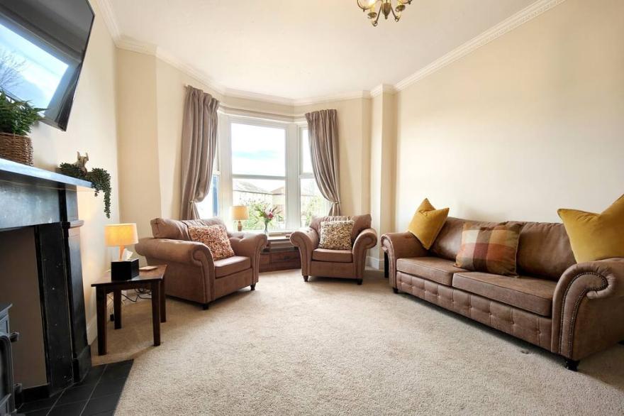 GROVE HOUSE, pet friendly, with hot tub in Egremont, Cumbria