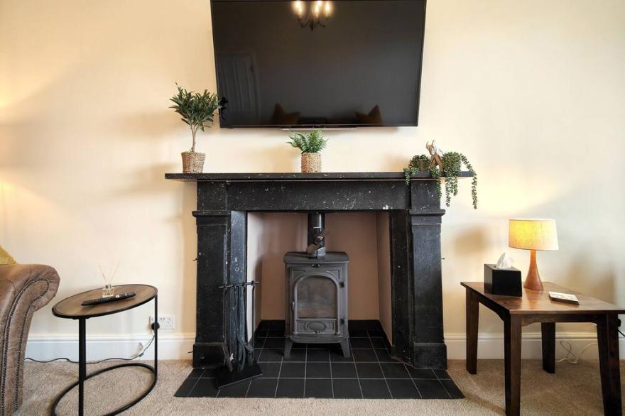 GROVE HOUSE, pet friendly, with hot tub in Egremont, Cumbria