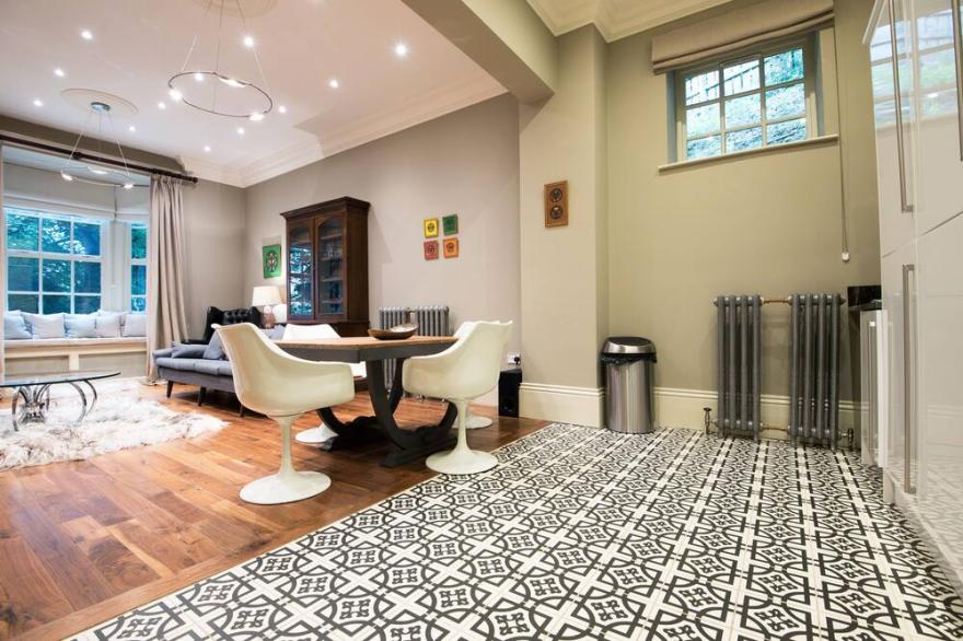 Apartment 1 The Grove minutes walk from Durham City