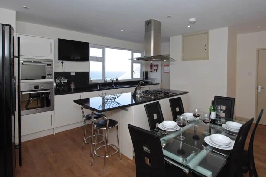 2 bedroom accommodation in Newquay