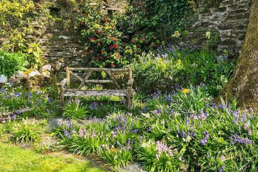 Ta Mill Forge Cottage in a Stunning Retreat