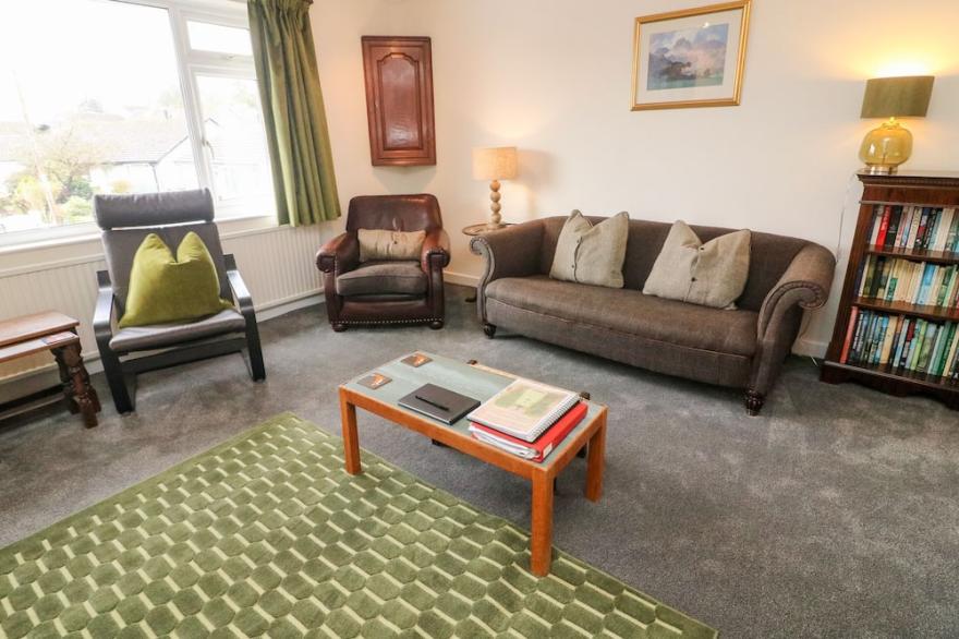 8 OAKS FIELD, pet friendly in Ambleside