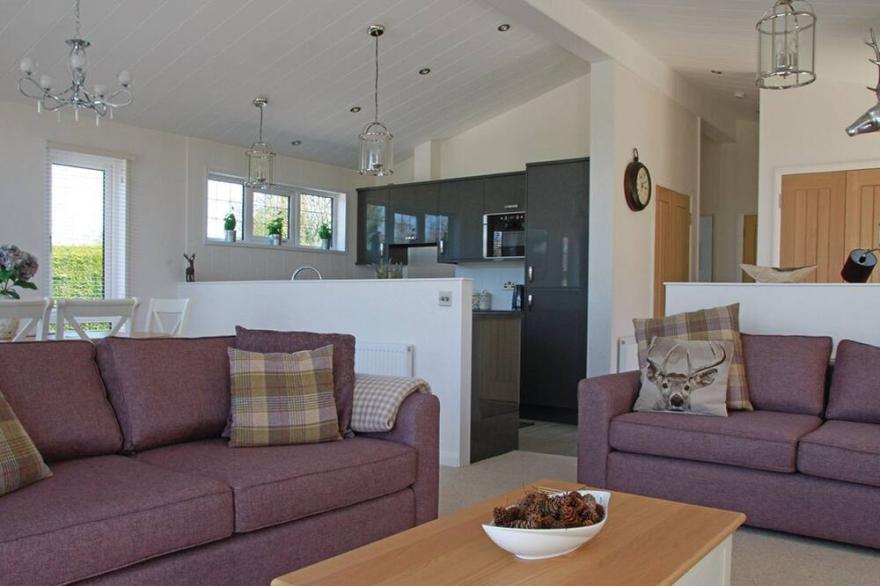 2 bedroom accommodation in Little Weighton, Nr Beverley